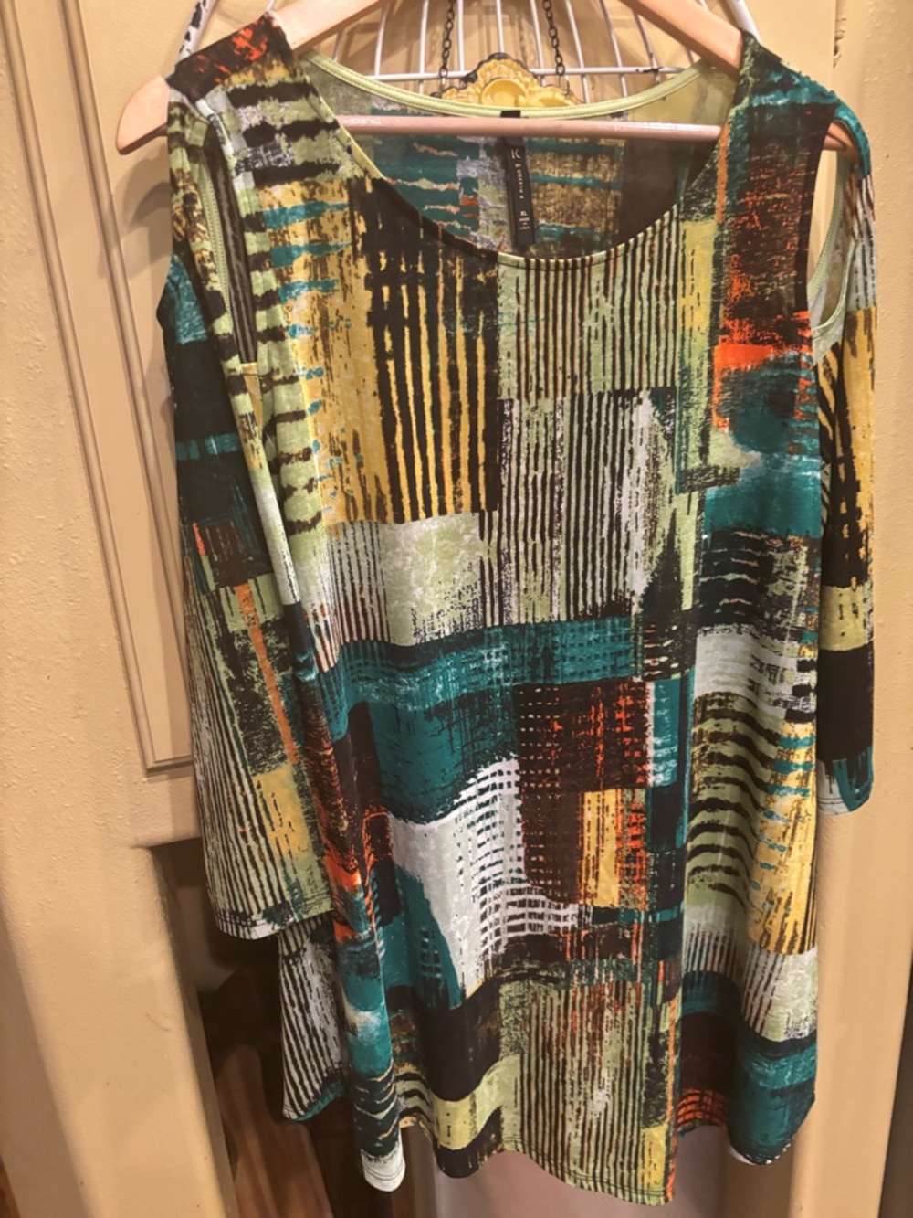 IC COLLECTION Teal Multi Print Cold-Shoulder Blouse